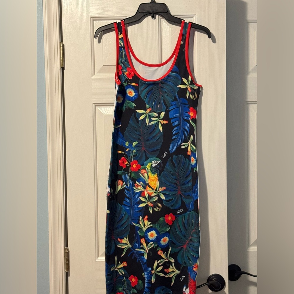 Nike Hyper Femme tropical parrot print bodycon dress - Picture 3 of 4